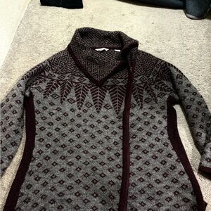 Royal Robbins Burgundy and Gray Patterned Cardigan